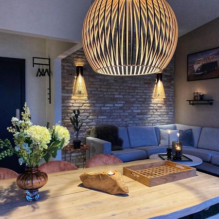 Broncks Apartment 1 - Modern 2-Bedroom In The Heart Of ทอร์สเฮาน์ ภายนอก รูปภาพ