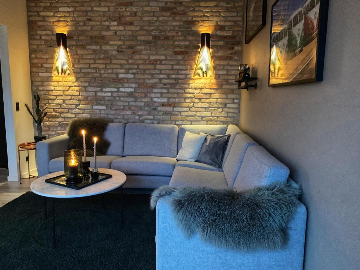 Broncks Apartment 1 - Modern 2-Bedroom In The Heart Of ทอร์สเฮาน์ ภายนอก รูปภาพ