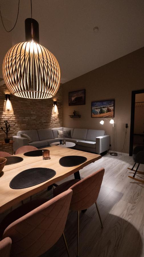 Broncks Apartment 1 - Modern 2-Bedroom In The Heart Of ทอร์สเฮาน์ ภายนอก รูปภาพ