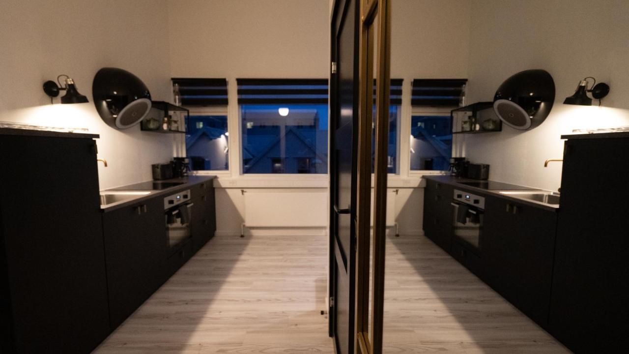 Broncks Apartment 1 - Modern 2-Bedroom In The Heart Of ทอร์สเฮาน์ ภายนอก รูปภาพ